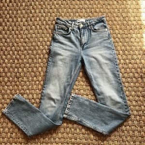 Zara High Waist jeans size 4